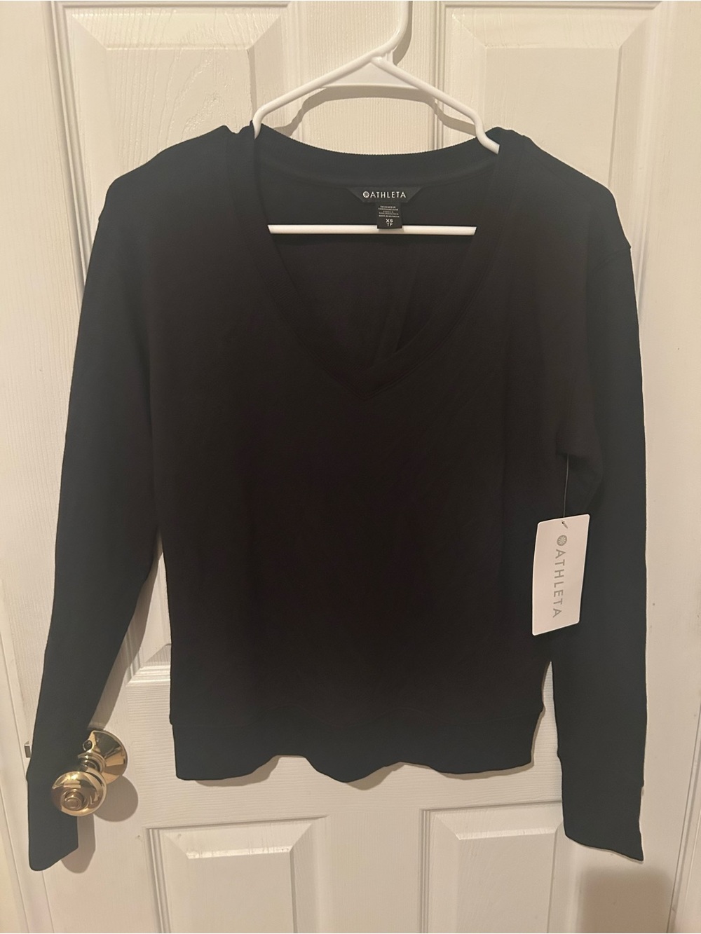 Athleta Black Long Sleeve V-Neck Pullover Top